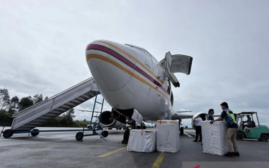 Kemensos Terbangkan Obat-Dapur Umum ke Aceh, Sumut, Sumbar