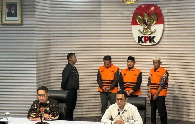 OTT KPK: Bupati Bekasi dan Ayahnya Jadi Tersangka
