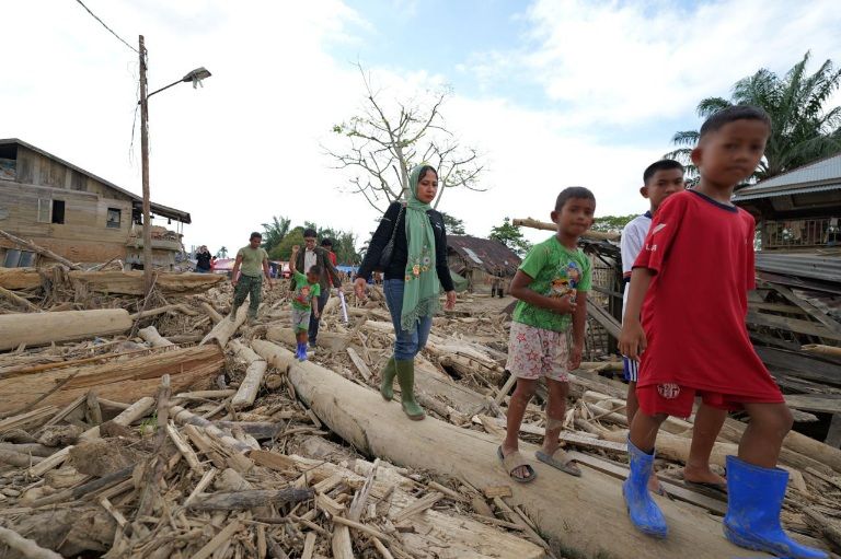 Bakti BCA dan BCA Syariah Jangkau Korban Bencana di Aceh Tamiang