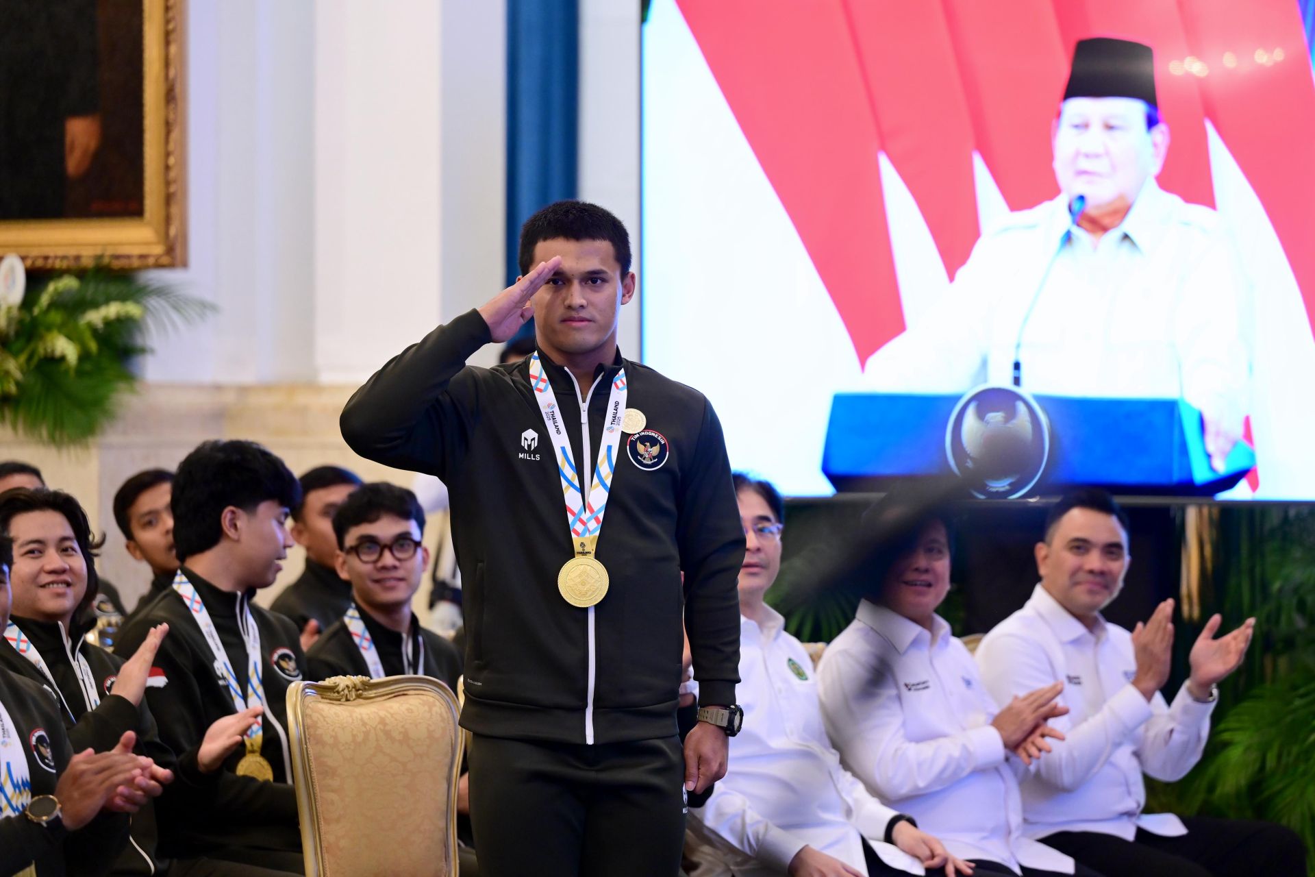 Bonus Berlimpah Hingga Naik Pangkat, Presiden Prabowo: Saudara Jaga Kehormatan Bangsa Indonesia