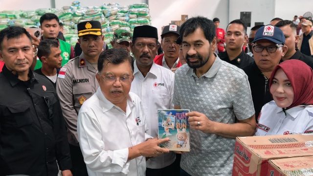 PMI Serahkan Bantuan Kemanusiaan Ke Pemprov Aceh
