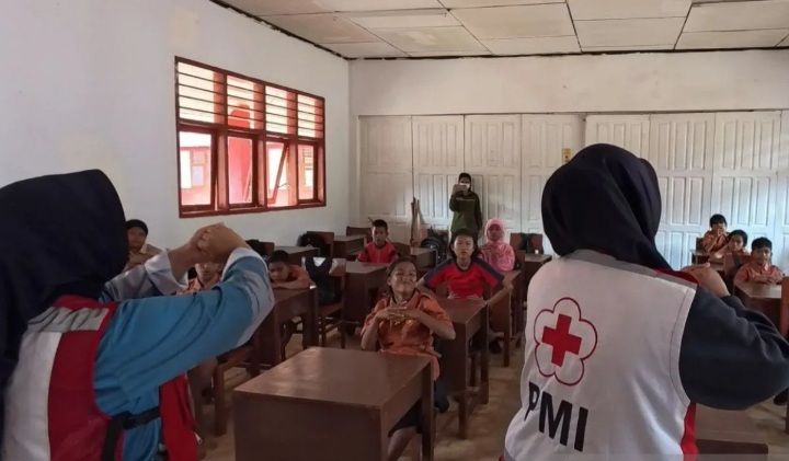 Di Tapanuli Tengah, PMI Sumut Hadirkan Senyuman Siswa Pasca Bencana