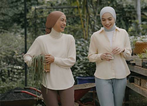 Pesona Gaya Hidup Modest Ayudia C. Lahirkan Jurnal Inspirasi Padu Padan UNIQLO MODEST WEAR Fall/Winter