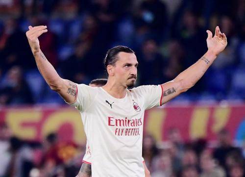 Zlatan Ibrahimovic Cetak Gol Ke-400 di Liga Domestik dan 150 Gol di Liga Italia