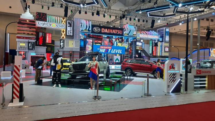 Mudahnya Memiliki Mobil Impian di Booth Daihatsu GIIAS 2021