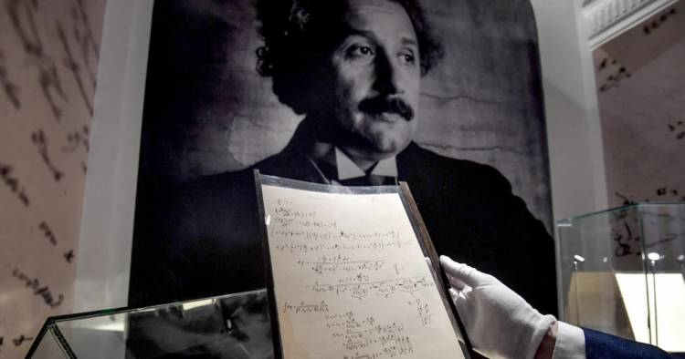 Manuskrip Asli Kalkulasi Teori Relativitas Einstein Terjual Rp. 189 Milyar Lebih