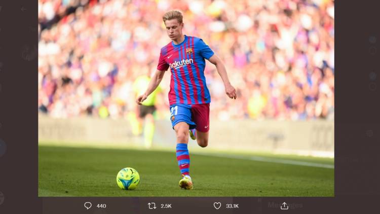 Manchester United dan PSG Belum Dekati Frenkie de Jong