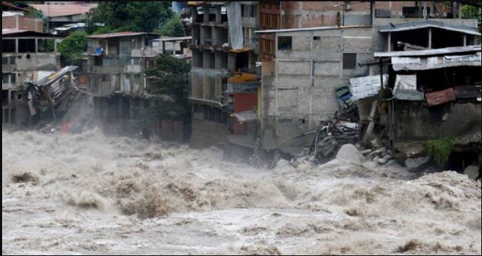 Sekitar 900 Orang Dievakuasi di Tengah Banjir dekat Machu Picchu