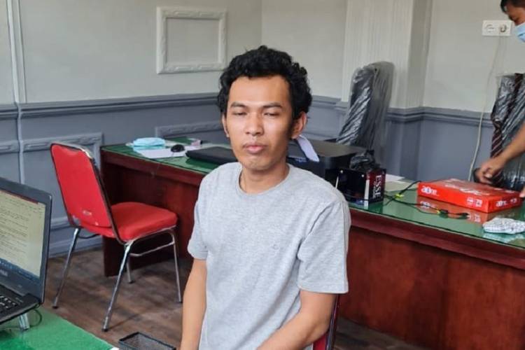 Kabur 3 Bulan Jalan Kaki, Tahanan Serahkan Diri ke Polisi di Jambi