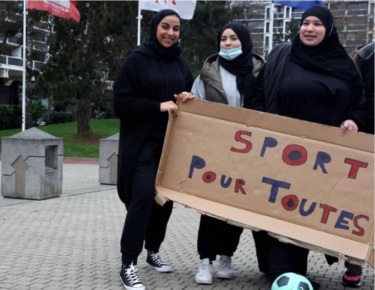 Jilbab Sebabkan Pengacara Prancis Tak Boleh Ikuti Sidang