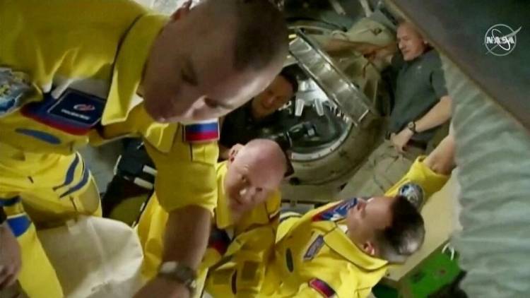 Kosmonot Rusia Disambut Hangat di ISS