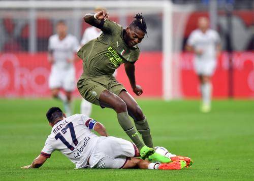 Liga Italia Semalam: AC Milan Puncaki Klasemen Usai Libas Bologna 2-0 