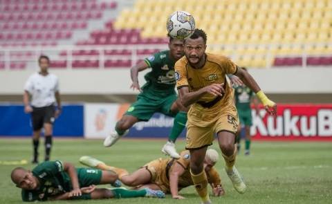 Liga 1 2022/2023: Persebaya Sukses Taklukan Dewa United, Persis Solo Kandaskan Persik Kediri 3-1