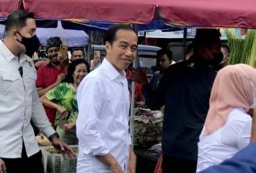 Harga Beras Naik: Presiden Jokowi Pastikan Terus Operasi Pasar di Seluruh Provinsi
