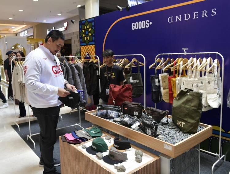 Menpora RI Dito Ariotedjo Apresiasi Bazar Bangga Boeatan Indonesia di Mall Kota Kasablanka  