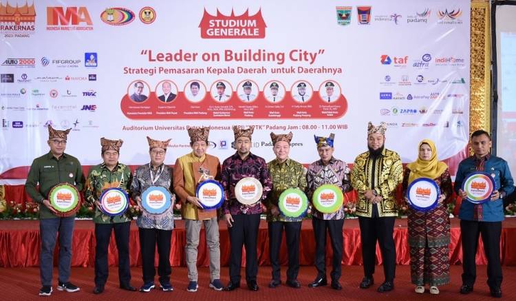 Leader on Building City: 10 Rekomendasi dalam Memasarkan Kota