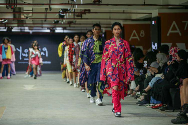 ESMOD Jakarta Hadirkan Tema Living in Color dalam JF3 2023