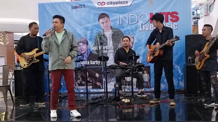 INDOHITS Live Music Tampilkan Sigit Wardana Genta Garby, Faza Zahra, Frenkustik dan Tresnostique