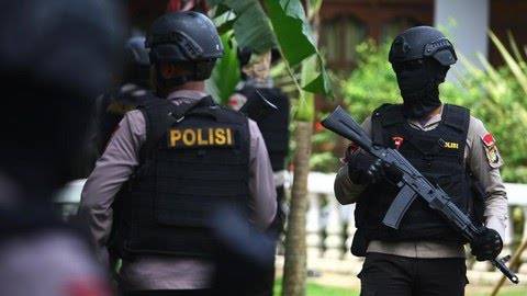 BreakingNews: Densus 88  Anti Teror Polri Dikabarkan Tangkap 1 Orang Terduga Teroris di Bekasi, Jawa Barat