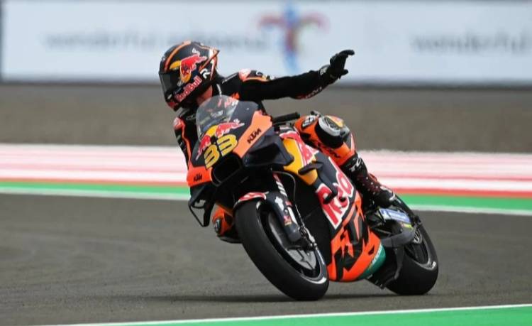 Brad Binder  akan Jadi Pembalap Utama Tim MotoGP Red Bull KTM hingga Akhir 2026