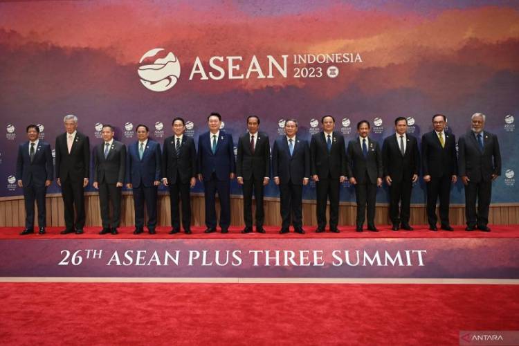 KTT ASEAN ke-43: Presiden Jokowi Ajak Jepang Tingkatkan Kontribusinya Mendukung Konektivitas dan Infrastruktur Hijau di ASEAN