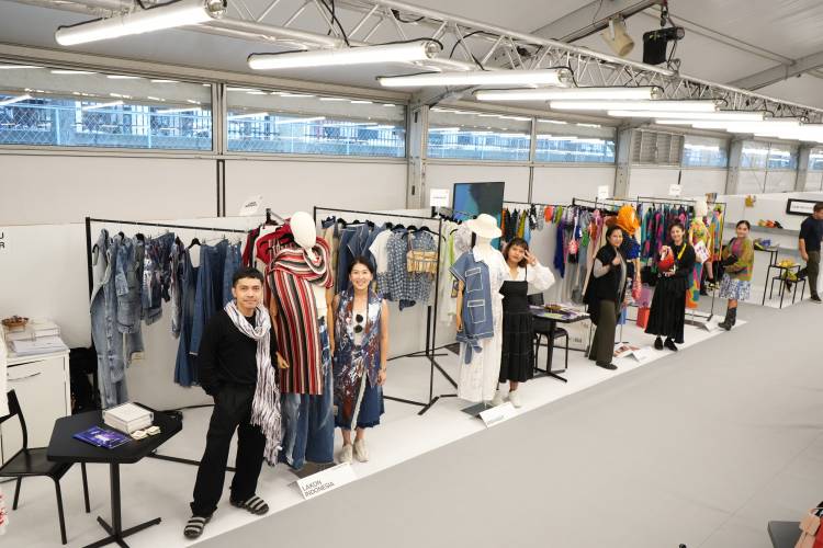 Pintu Incubator Indonesia  Dorong Talenta Fashion Indonesia  di Premiere Class Paris Trade Show 2023