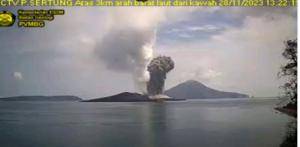 Gunung Anak Krakatau kembali Erupsi 