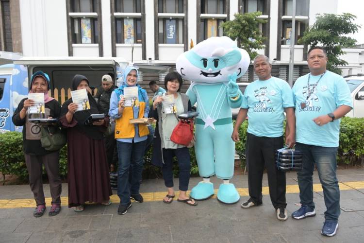 Lindsey Afsari Gandeng Relawan Sobat Biru Langit Lakukan Aksi Sosial  di Jakarta Barat