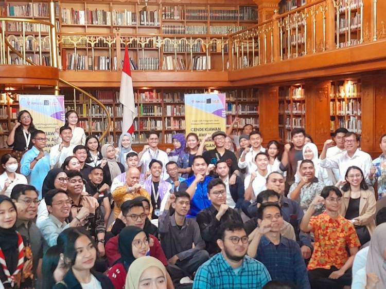 Menpora Dito Resmi Luncurkan Kick-Off Program dan Diskusi #KlubBerkawan di Perpustakaan Habibie-Ainun