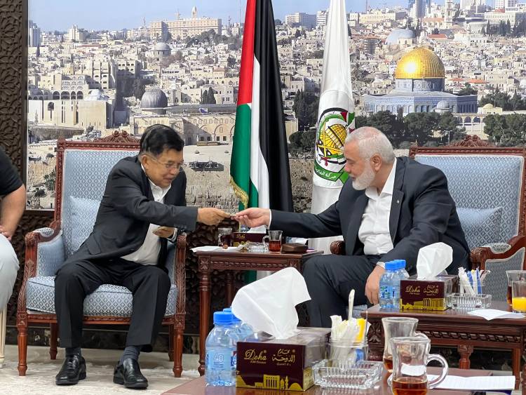 Bertemu Pimpinan Hamas Ismail Haniyeh di Doha, Jusuf Kalla: Semua harus Membuat Rencana Kemanusiaan untuk Gaza 