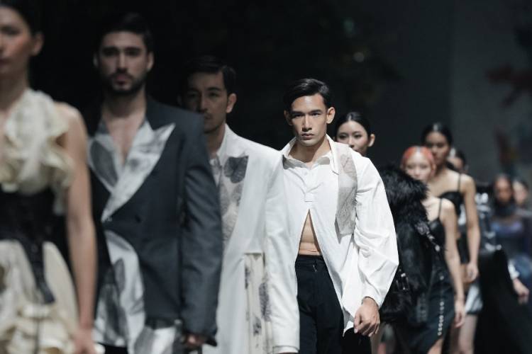 ESMOD Jakarta Bawakan Tren Masa Depan dalam Neo Designer Showcase di JF3 2024 