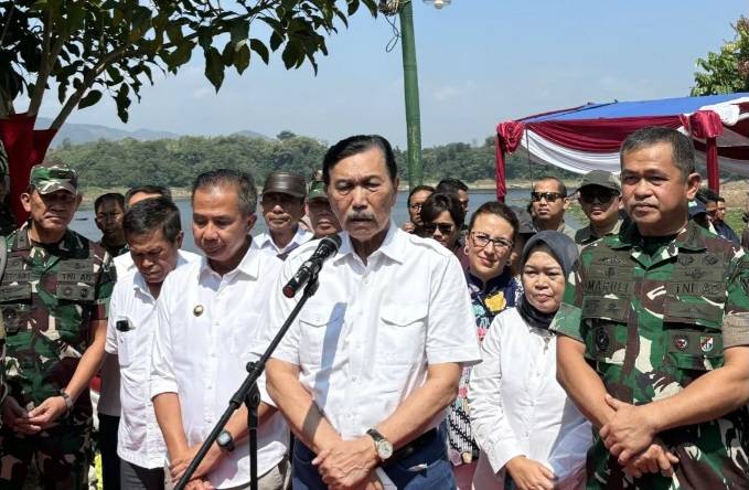 Luhut; Hak Pribadi Airlangga yang Mundur dari Kursi Ketum Partai Golkar