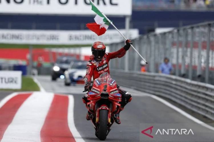 Pembalap Ducati Lenovo Francesco Bagnaia Rebut Posisi Pole Grand Prix San Marino Italia