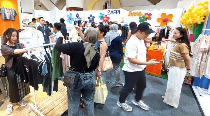 Lebih dari 60% Orang Indonesia Beli Skincare dan Fashion Lewat E-Commerce, Brand Lokal Mendominasi