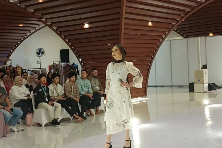 Kementerian UMKM Perluas Kolaborasi Wujudkan Indonesia Pusat Modest Fashion