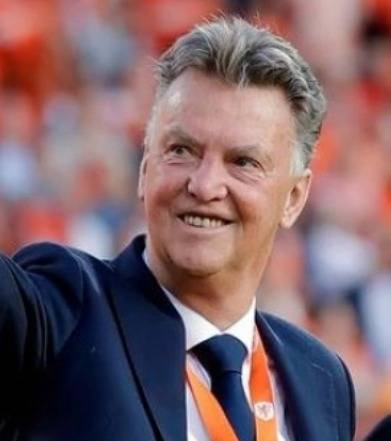 Nama Pelatih Louis van Gaal dan Patrick Kluivert Mencuat Pengganti STY Tangani Timnas Indonesia!