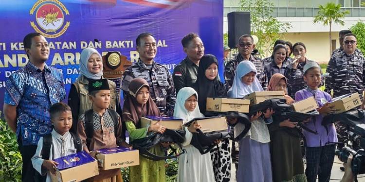 Koarmada RI Gelar Bakti Sosial dan Kesehatan di Muara Angke