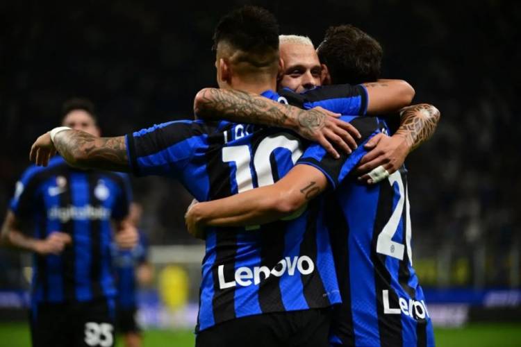 Ditaham Napoli 1-1, Inter Milan Tetap Kokoh di Puncak Klasemen