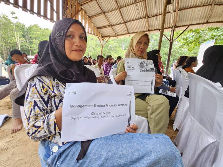 Asuransi Astra Berikan Lentera, Pacu Literasi Keuangan Masyarakat Wilayah Terluar