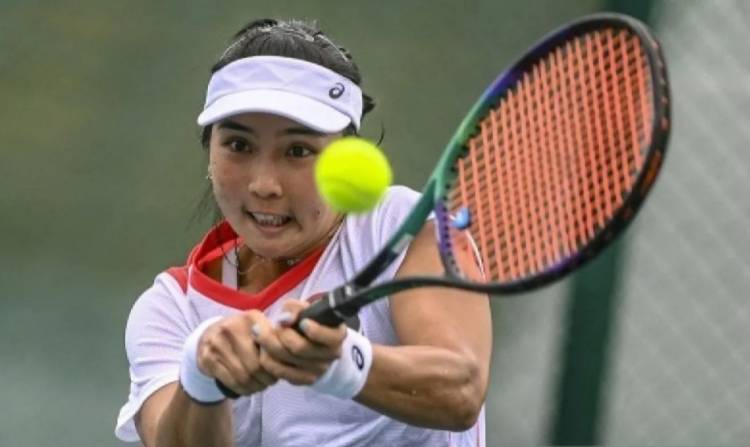 Petenis Indonesia  dan Jepang Aldila Sutjiadi/Eri Hozumi Takluk di Perempat Final WTA 250 Eastbourne Open 2025 