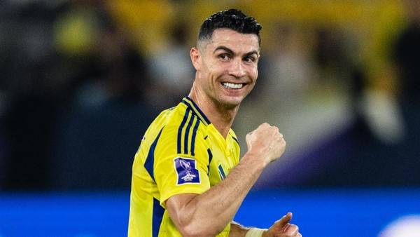 Megabintang Cristiano Ronaldo Resmi Bersama  Al-Nassr hingga 2027
