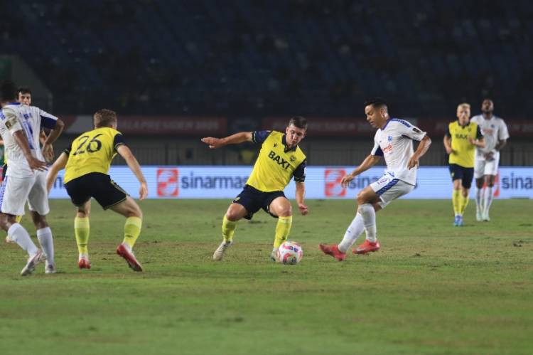 Piala Presiden 2025: Permak Arema FC 4-0, Oxford United Tantang Port FC di Partai Final