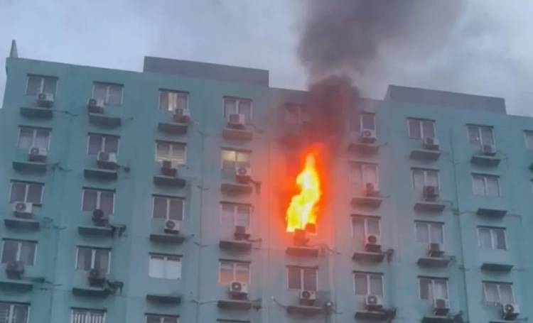 Apartemen City Park di Cengkareng Jakbar Terbakar