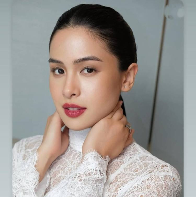 Maudy Ayunda Tampilkan "The Brightest Smile" di Panggung JFW 2026