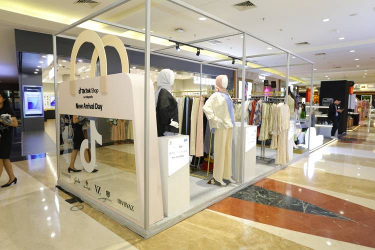 Nikmati Belanja Langsung di Fashionlink, TikTok Shop by Tokopedia dan Dewi Luxe Market di JFW 2026