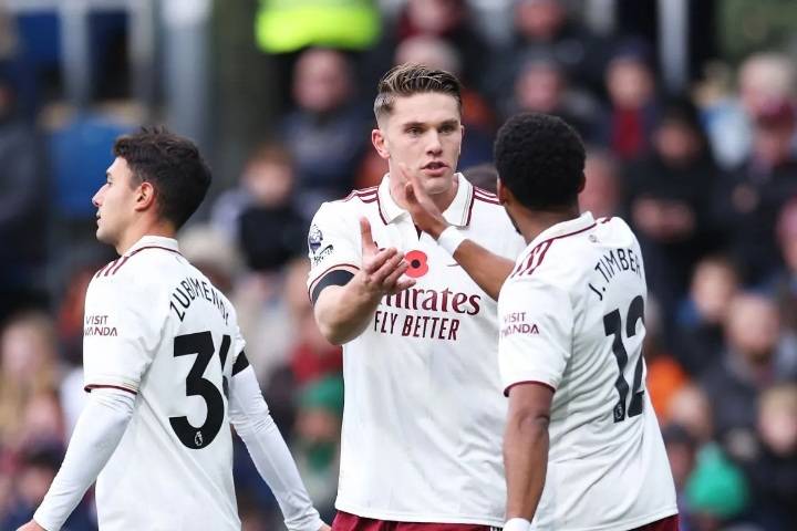 Sikat Burnley 2-0, Arsenal Kokoh di Puncak Klasemen Liga Inggris