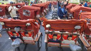 Presiden Prabowo Bagikan 100 Becak Listrik di Jombang