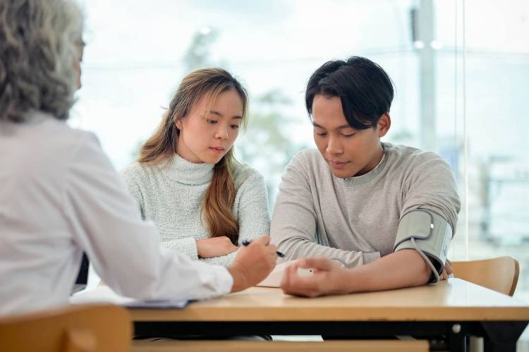 Penting,  Ini Perbedaan Asuransi Penyakit Kritis dengan Asuransi Kesehatan Menurut Allianz Indonesia 