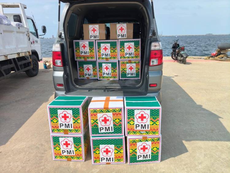 PMI Kirim 1 Ton Abon untuk Pengungsi Banjir Sumatera dan Aceh