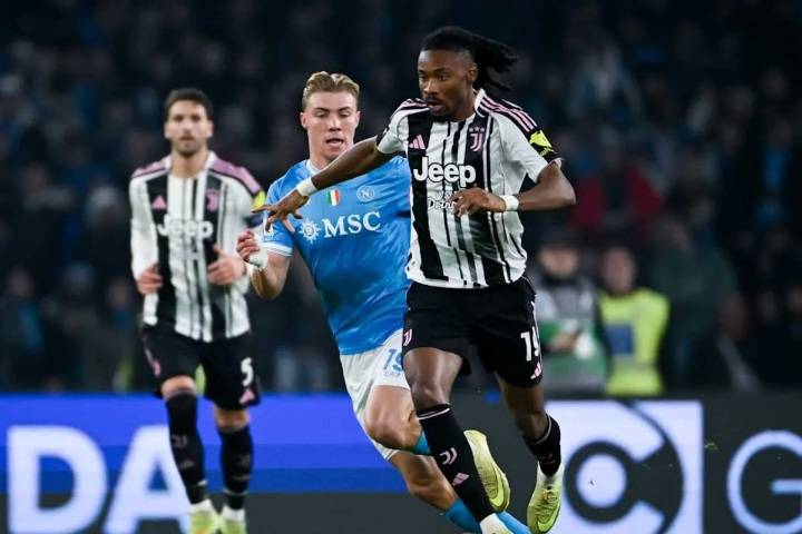 Napoli Geser Inter di Puncak Klasemen Usai Tekuk Juventus 2-1